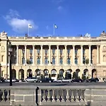 Luxury Family Getaway Near Place Vendome