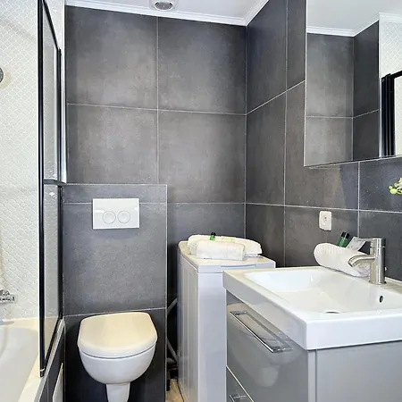 Apartment Luxury Family Getaway Near Place Vendome Paris