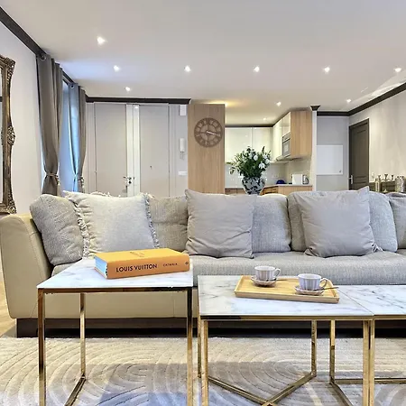 Apartment Luxury Family Getaway Near Place Vendome Paris