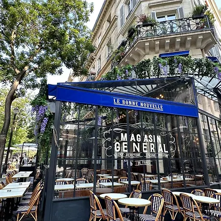 Luxury Family Getaway Near Place Vendome Apartment Paris